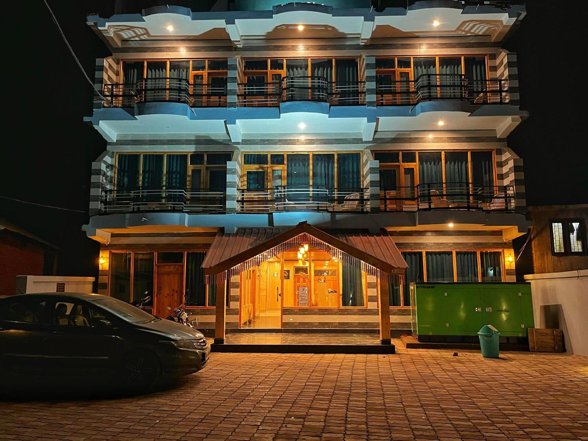 Hotel Mid Orchard Kasol L River Side -Pure Veg Hotel Buitenkant foto