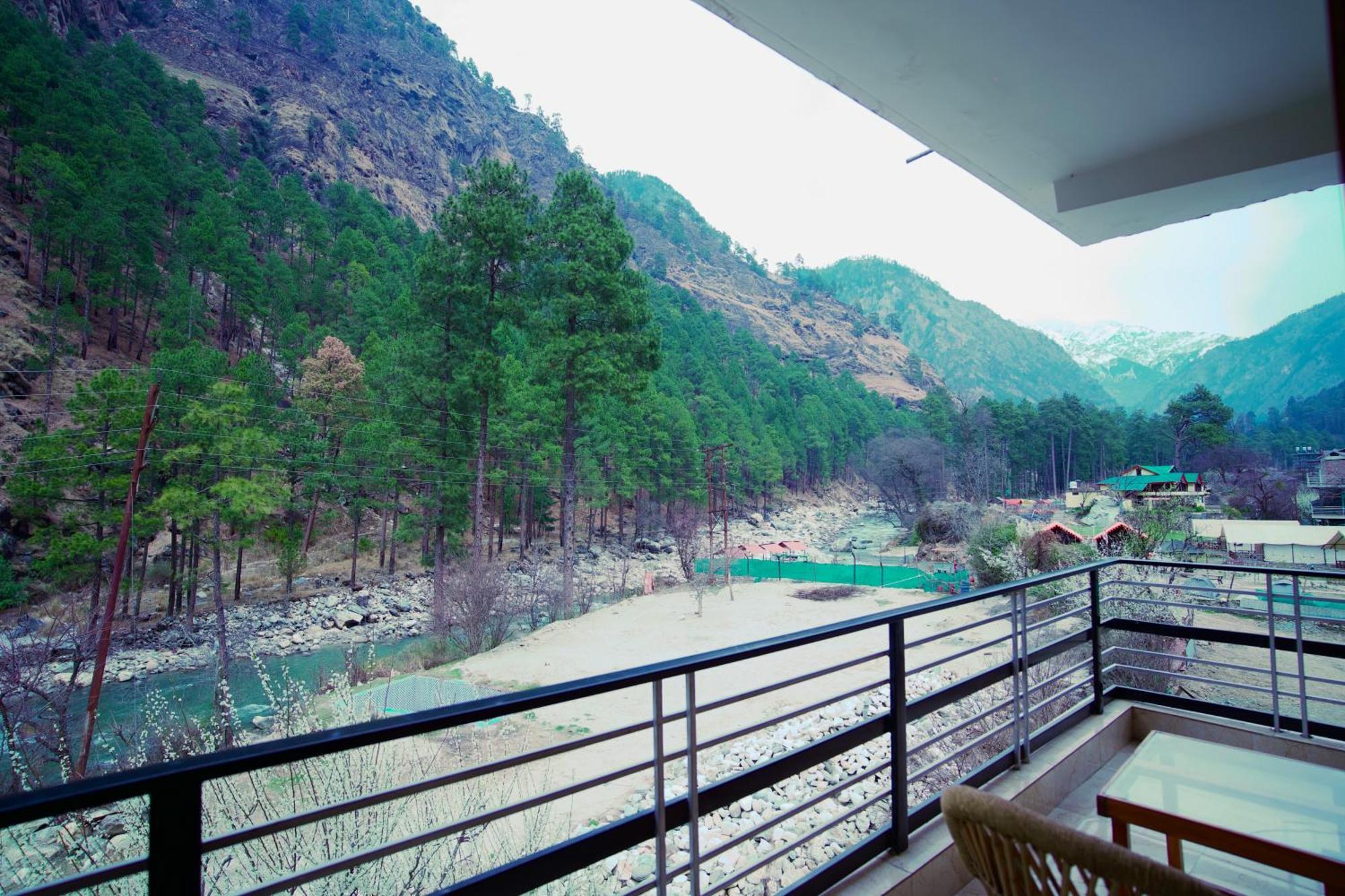 Hotel Mid Orchard Kasol L River Side -Pure Veg Hotel Buitenkant foto